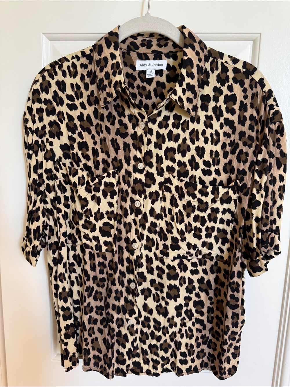 Alex & Jordan Leopard Print Short-Sleeve Shirt M